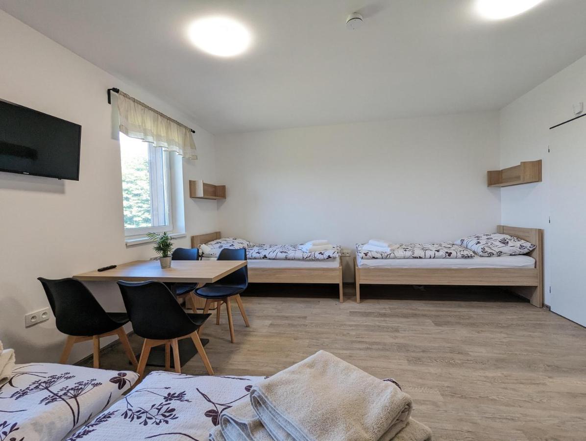 Restaurace A Penzion Gansberg Cotkytle Bagian luar foto